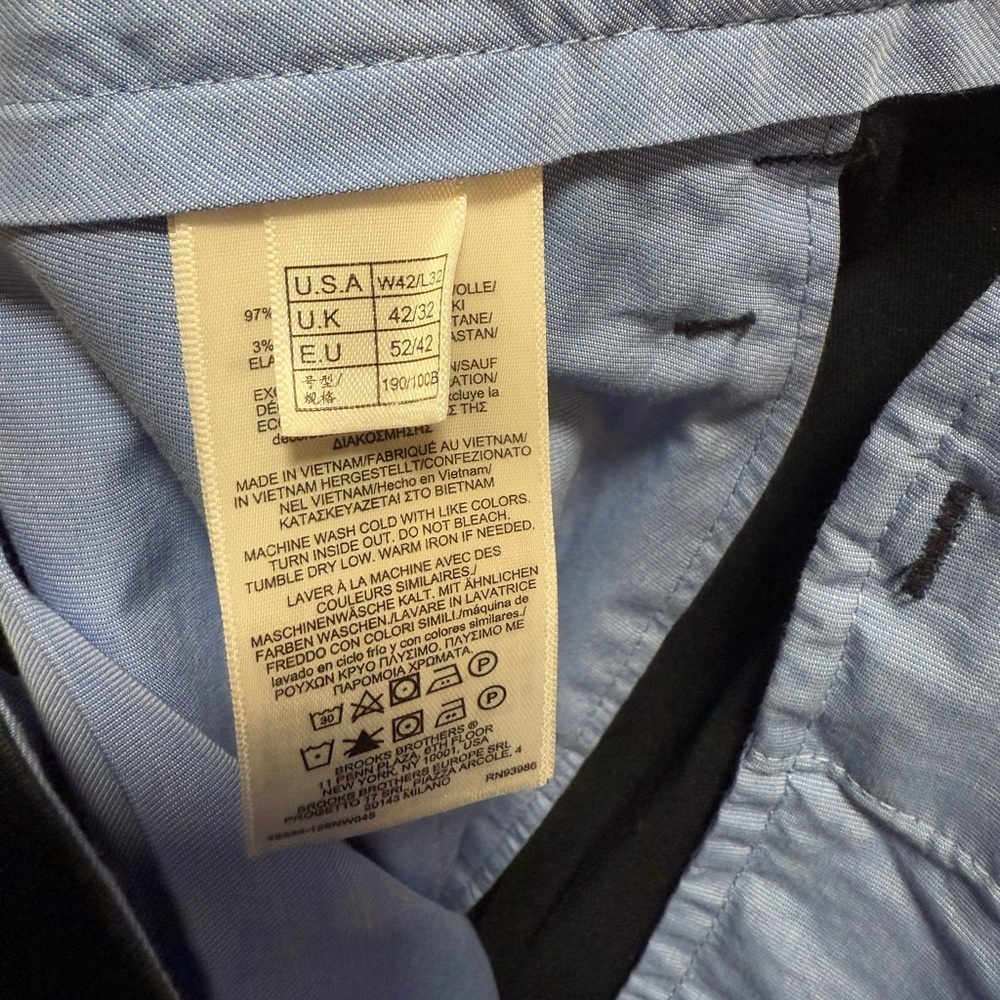 Brooks Brothers Men's Navy Dress Pants - Lightweight Regular Cut - Picture 9 of 13